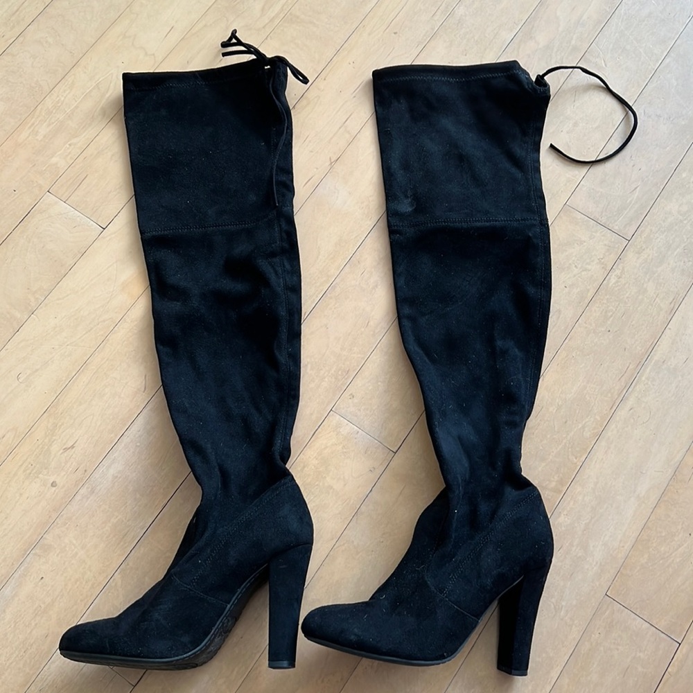 Suede Amazing Condition Steve Madden GEMMMAA Knee-High Boots - Black Size 7